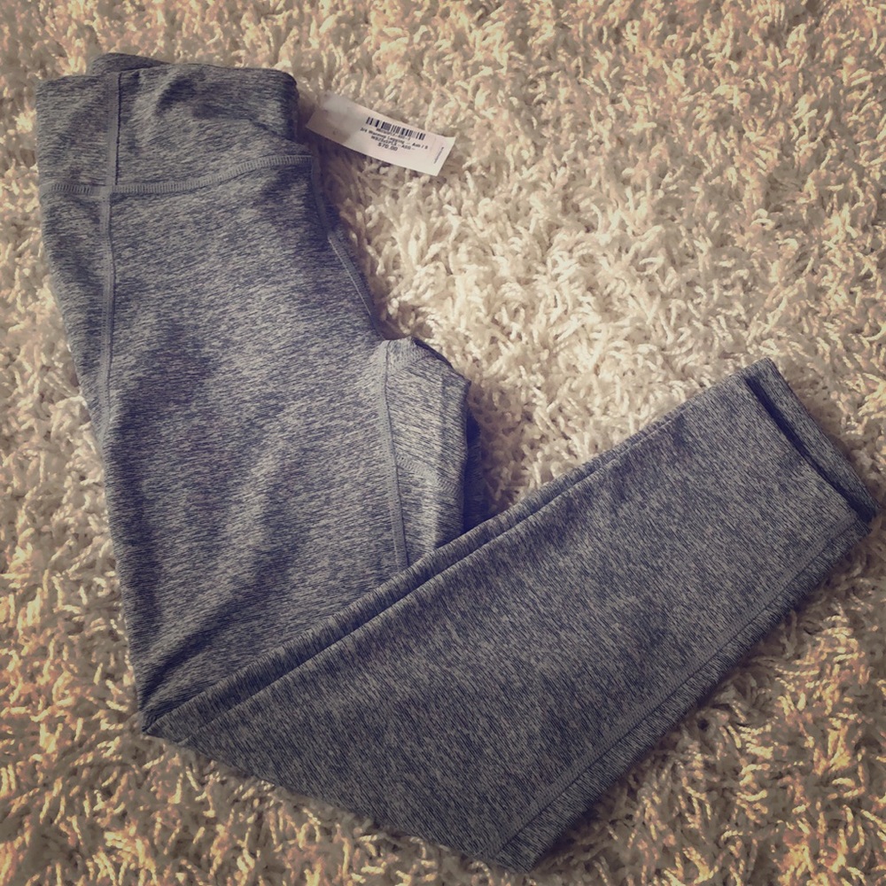 NWT OV outdoor voices 3/4 warm up leggings S Ash